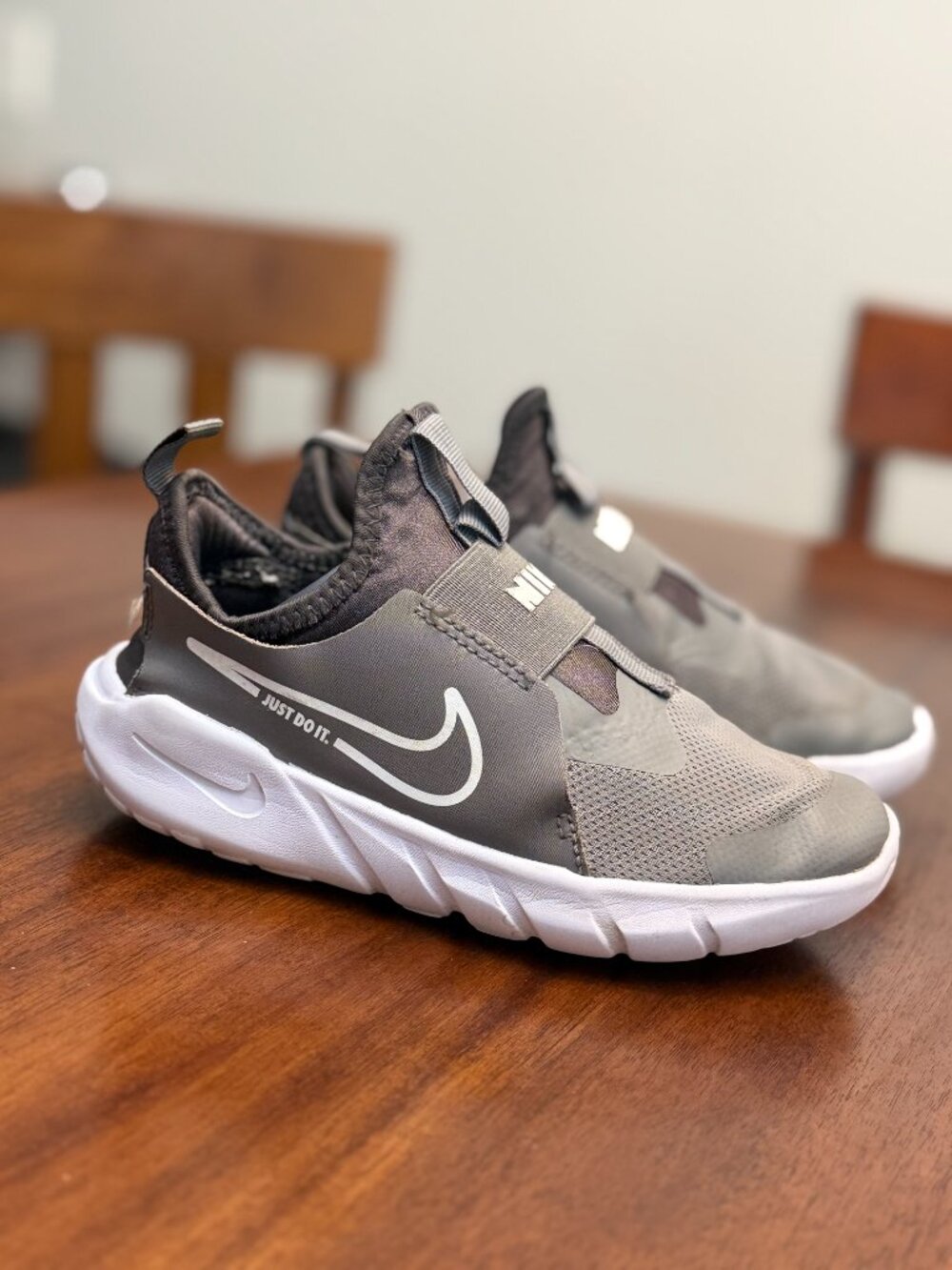 Nike Flex Runner 2 Grey Slip On Kids Shoes 13.5C Athleisure Gorpcore 4266